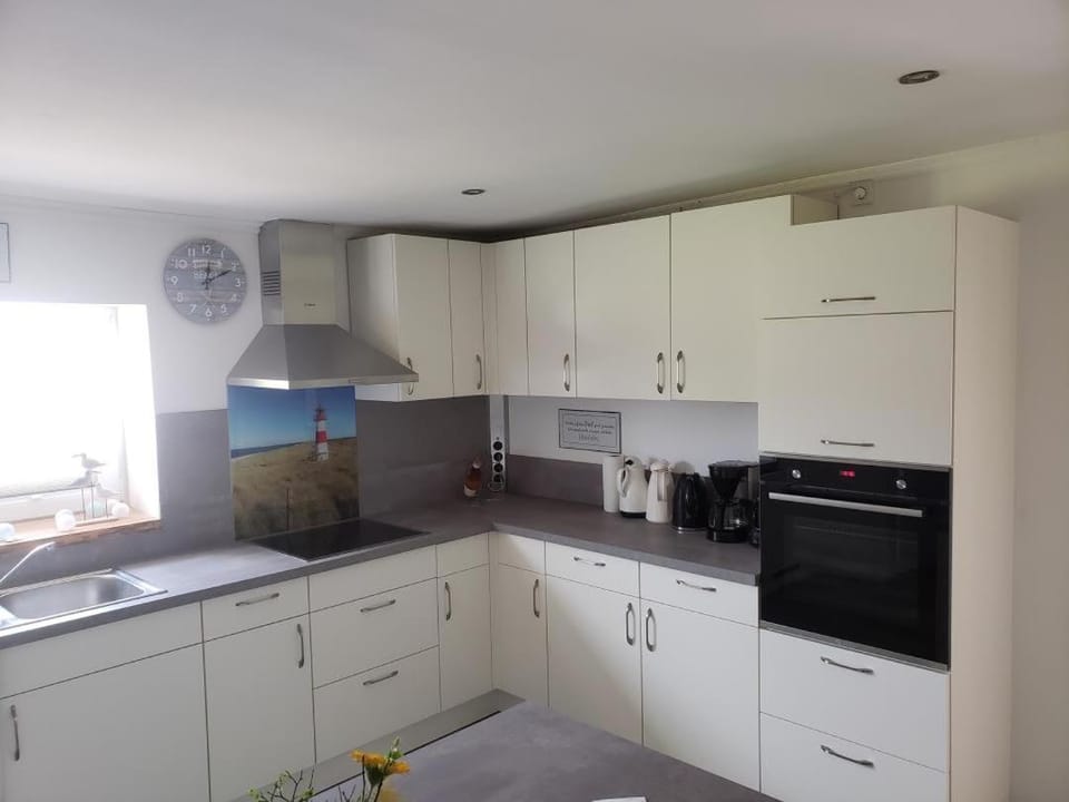 Ferienhaus Kastanie mit Whirlpool Kamin und Sauna House in Hohwacht