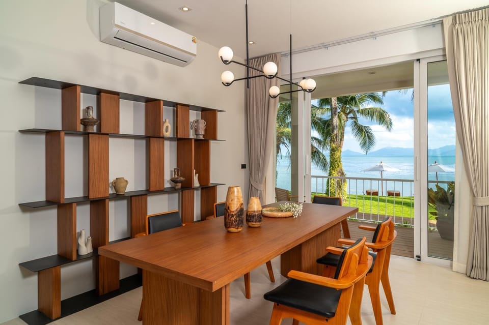 Dining area, Garden view, Sea view, air conditioner