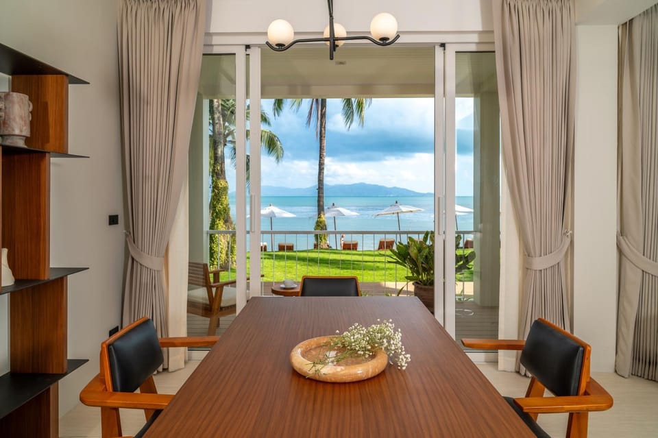 Dining area, Garden view, Sea view