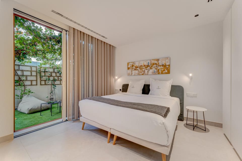 Balcony/Terrace, Bedroom