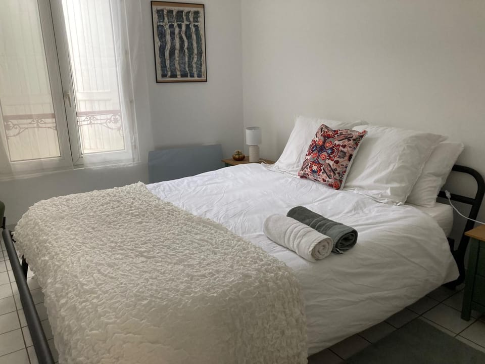 Au nom de la rose, beau 3 pièces en centre-ville Apartment in Île-de-France