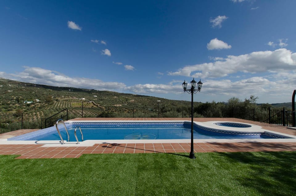Garden, Mountain view, Swimming pool