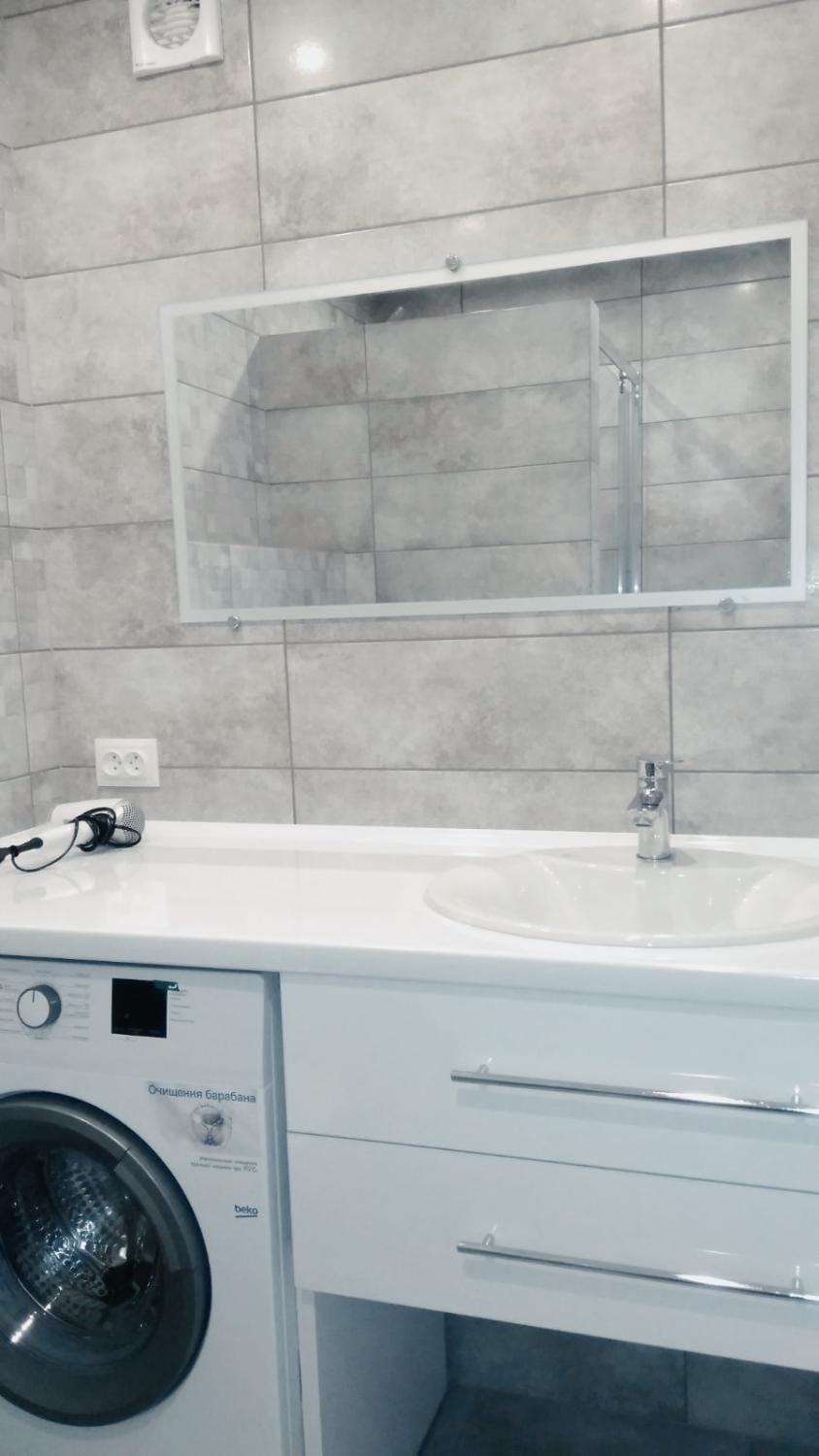 Люкс апартаменты, Центр, Проспект Мира 35 Apartment in Dnipropetrovsk Oblast