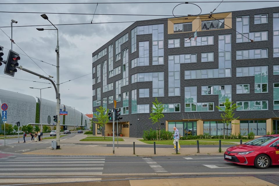 Property building, Facade/entrance