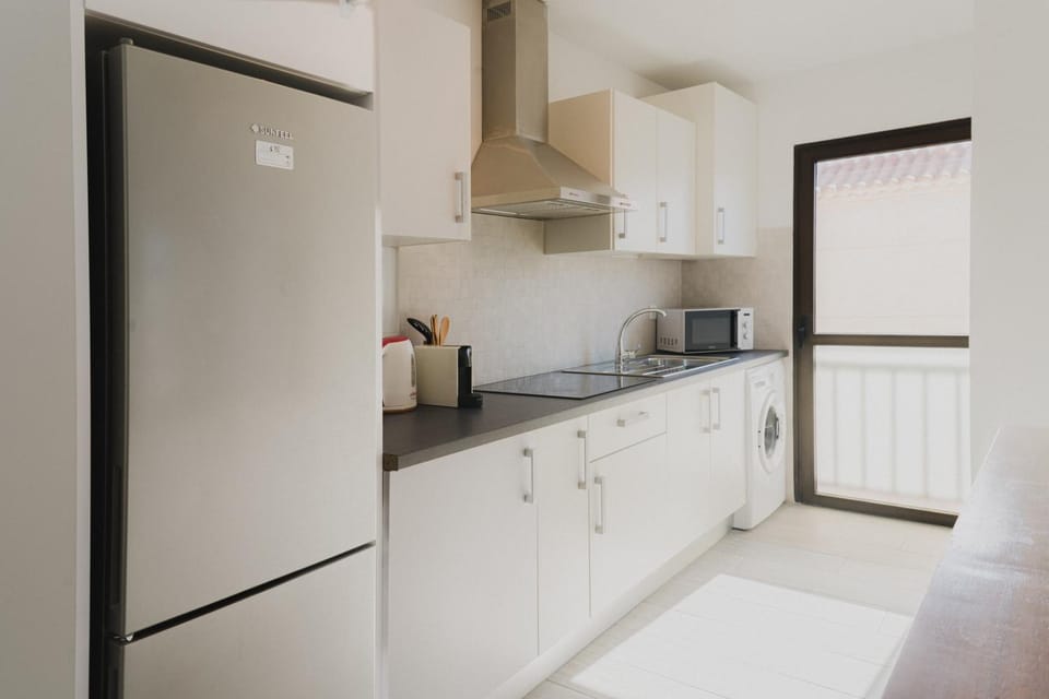 microwave, kitchen