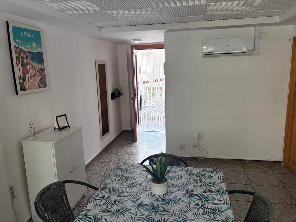 Apartamento 100 metros Playa San Antonio CULLERA Apartment in Cullera