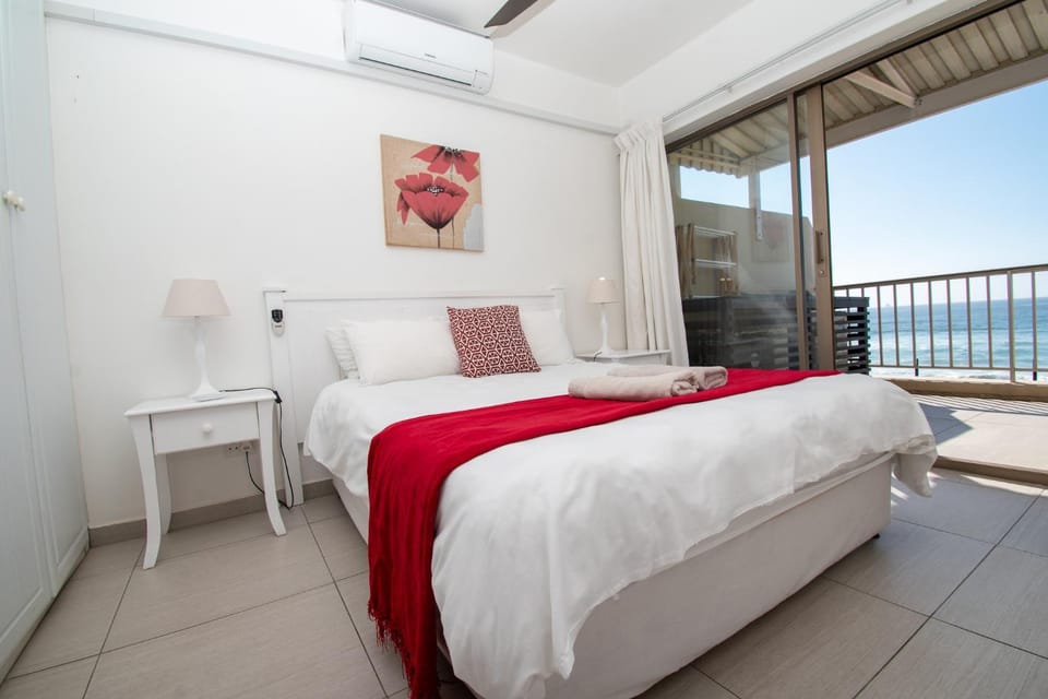 Bed, View (from property/room), Photo of the whole room, Bedroom, Sea view