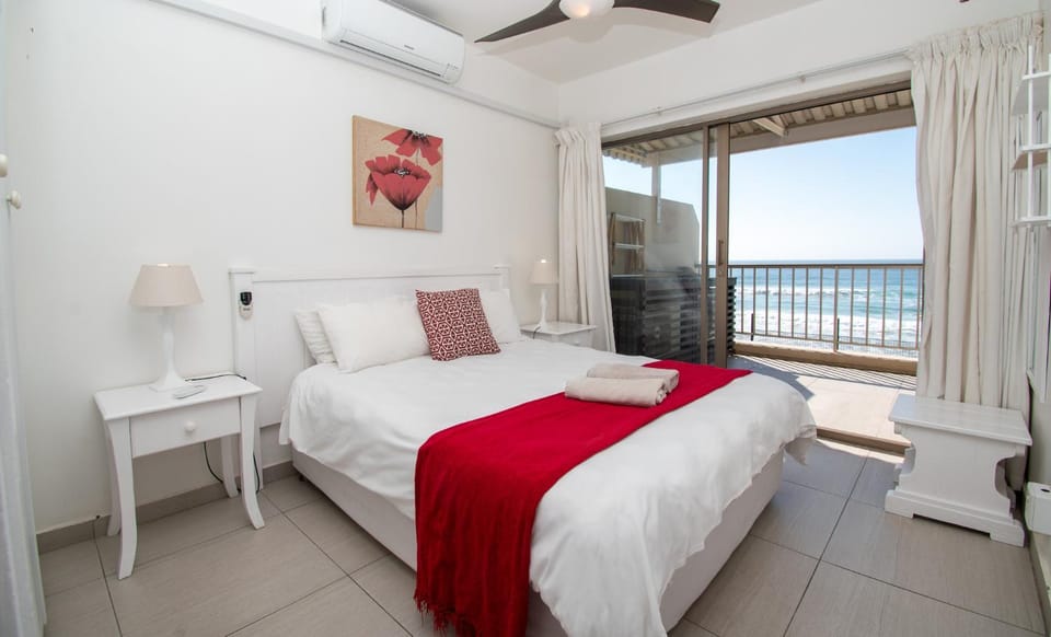 Bed, Natural landscape, View (from property/room), Balcony/Terrace, Photo of the whole room, Bedroom, Sea view, towels