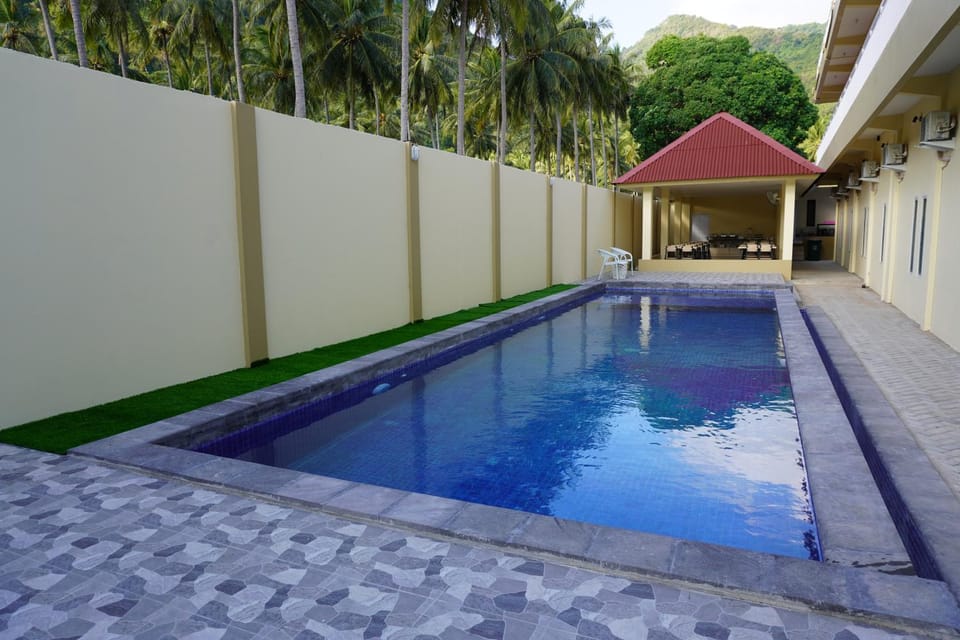 Swimming pool, Swimming pool