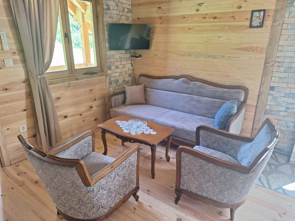 Riverland Cottage 1 House in Montenegro