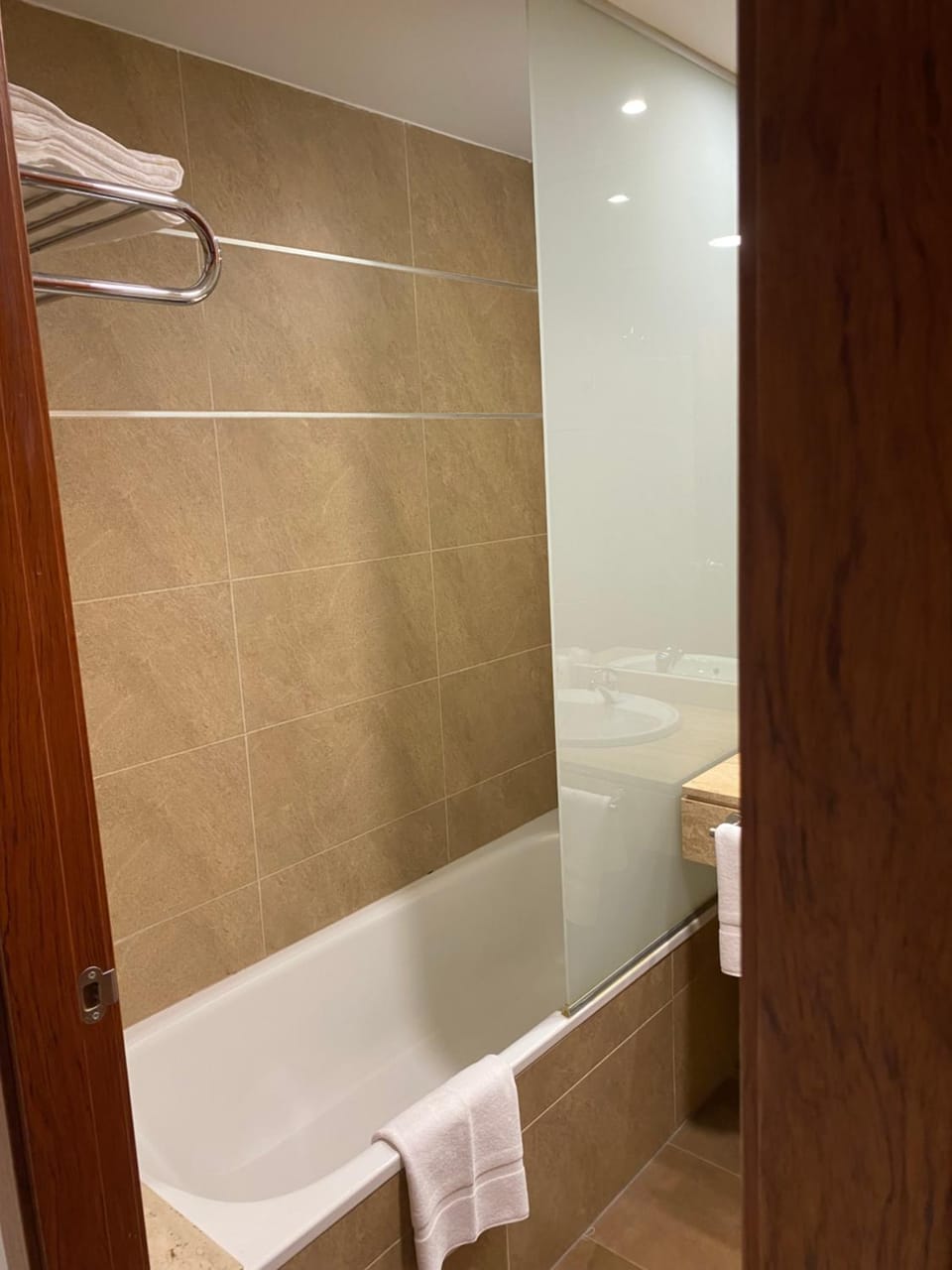 Bathroom, towels