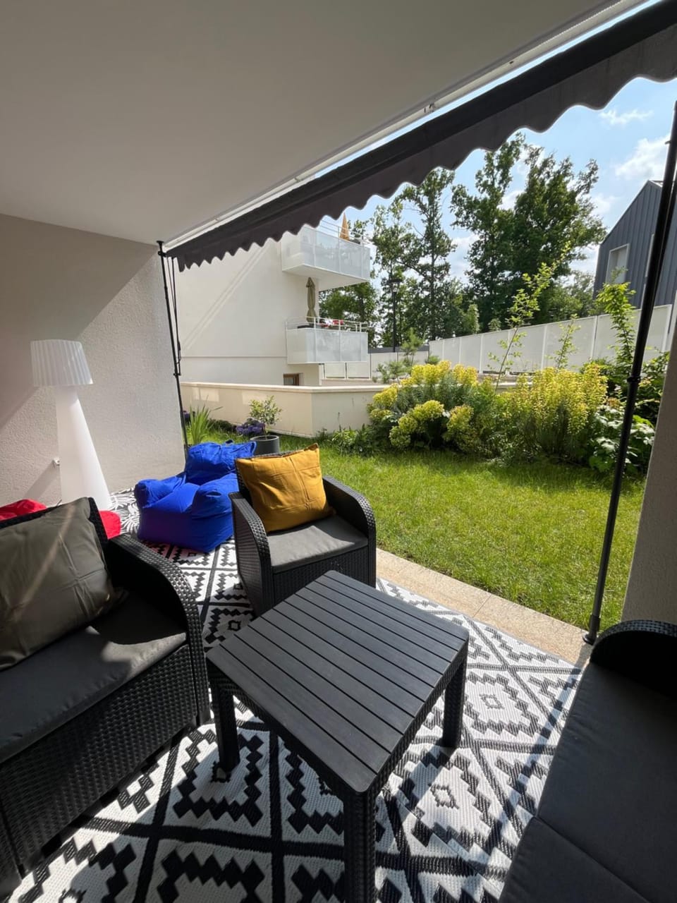 Garden, Balcony/Terrace, Seating area, Dining area, Garden view