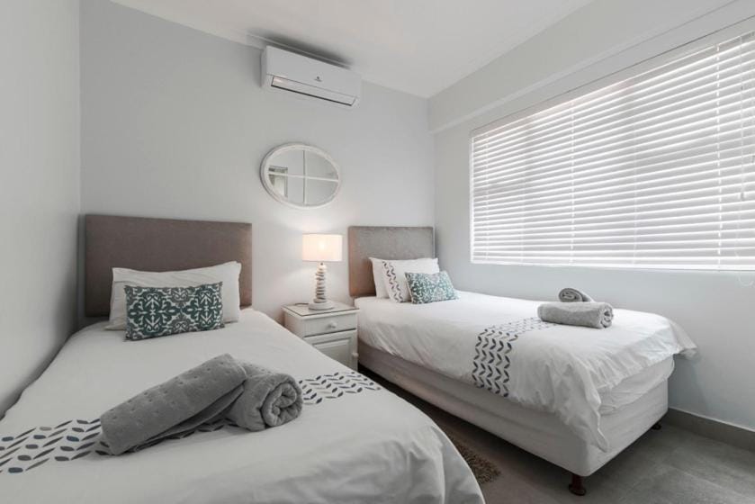Bed, Photo of the whole room, Bedroom, towels, air conditioner