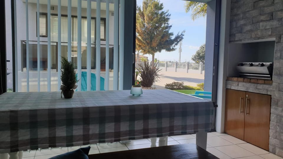 BBQ facilities, Dining area