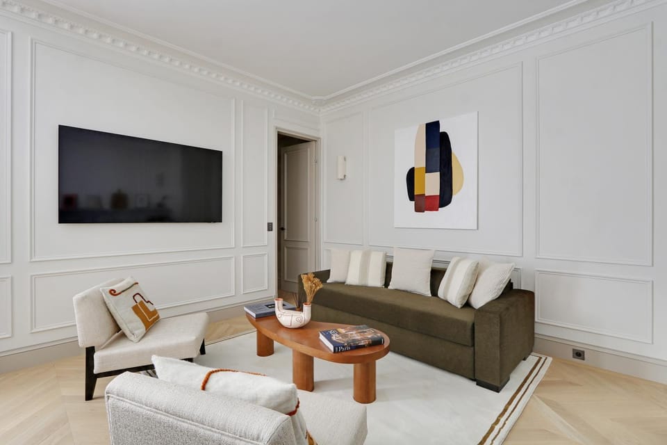 Communal lounge/ TV room, Living room, Seating area