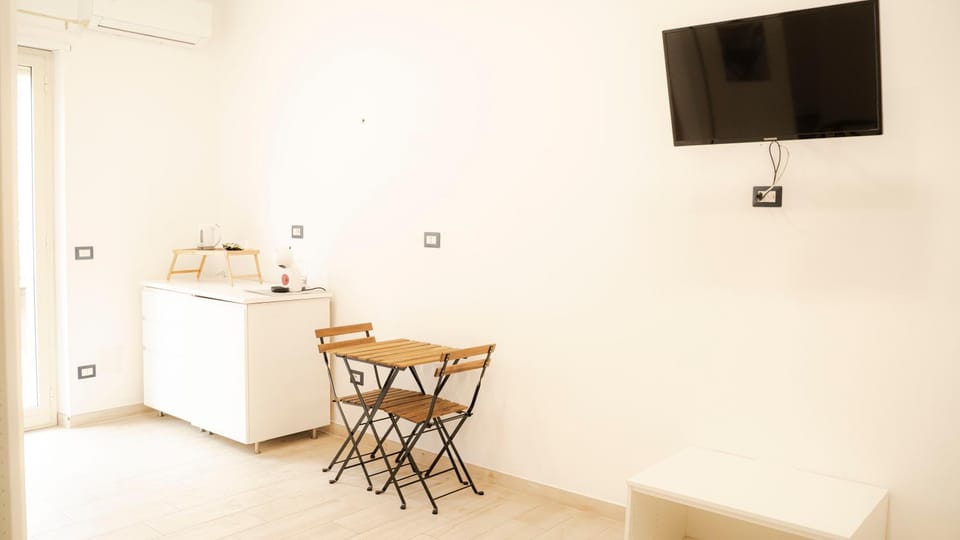 TV and multimedia, Dining area