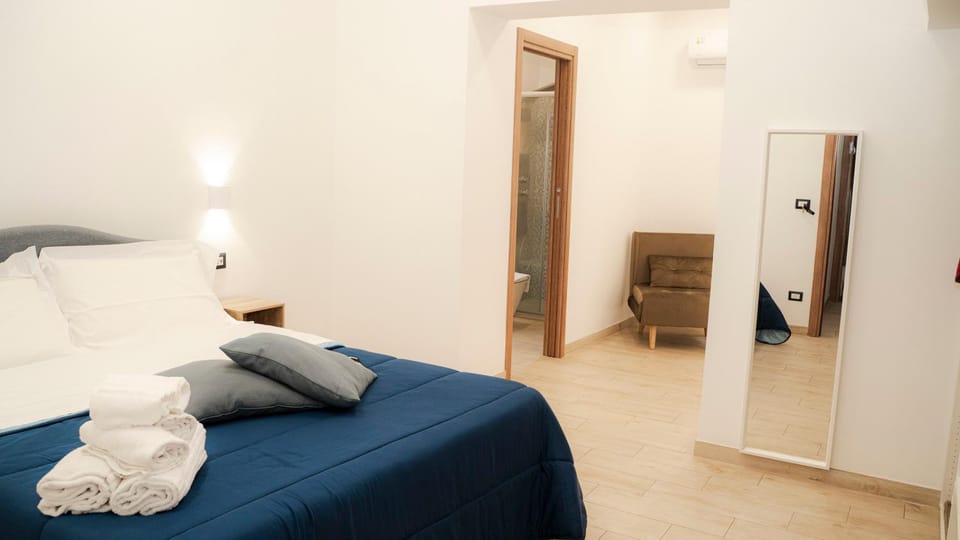 Bed, Photo of the whole room, Bedroom, towels, wardrobe