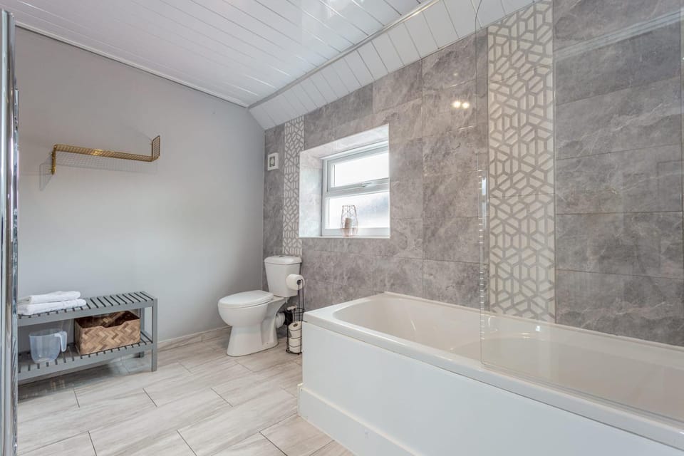 Toilet, Bathroom, Bath, towels