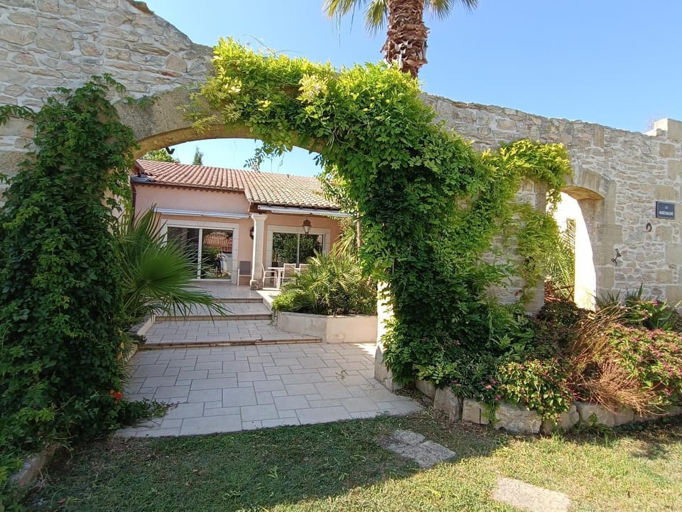Maison de Charme - Maréchalerie - Nîmes Villa in Nimes