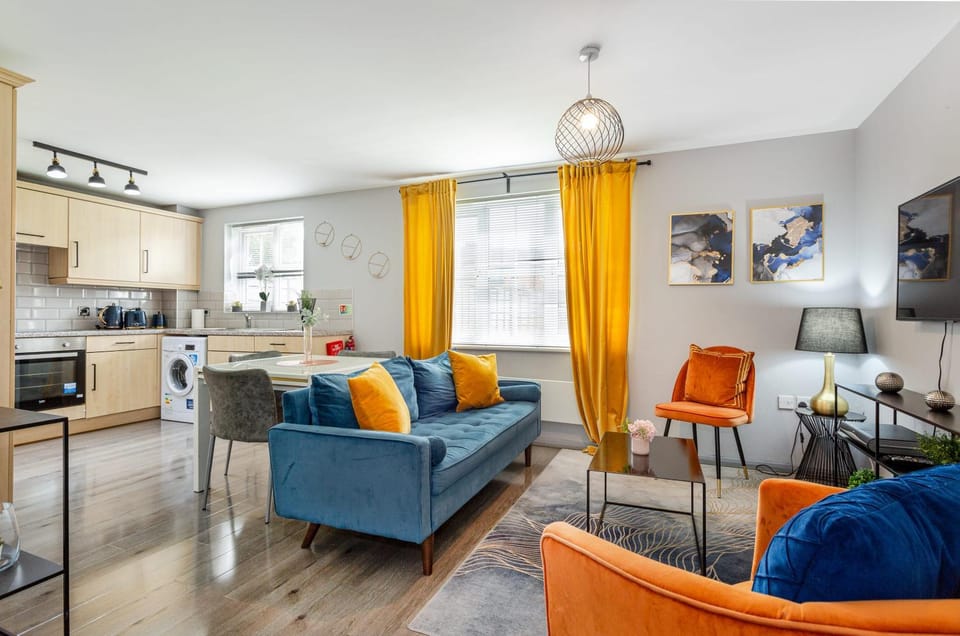 Communal lounge/ TV room, TV and multimedia, Kitchen or kitchenette, Living room, Seating area, Dining area, Evening entertainment, oven, pet friendly, stove