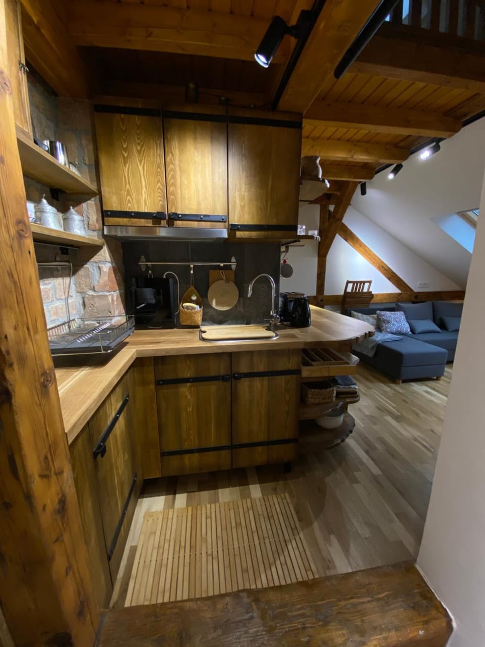 View (from property/room), Kitchen or kitchenette, Photo of the whole room, stove