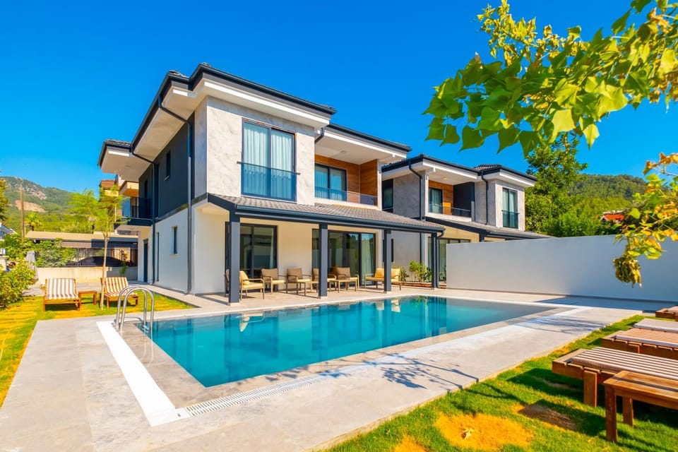 Natural landscape, Garden, Garden, Garden view, Pool view, Swimming pool, Swimming pool, sunbed