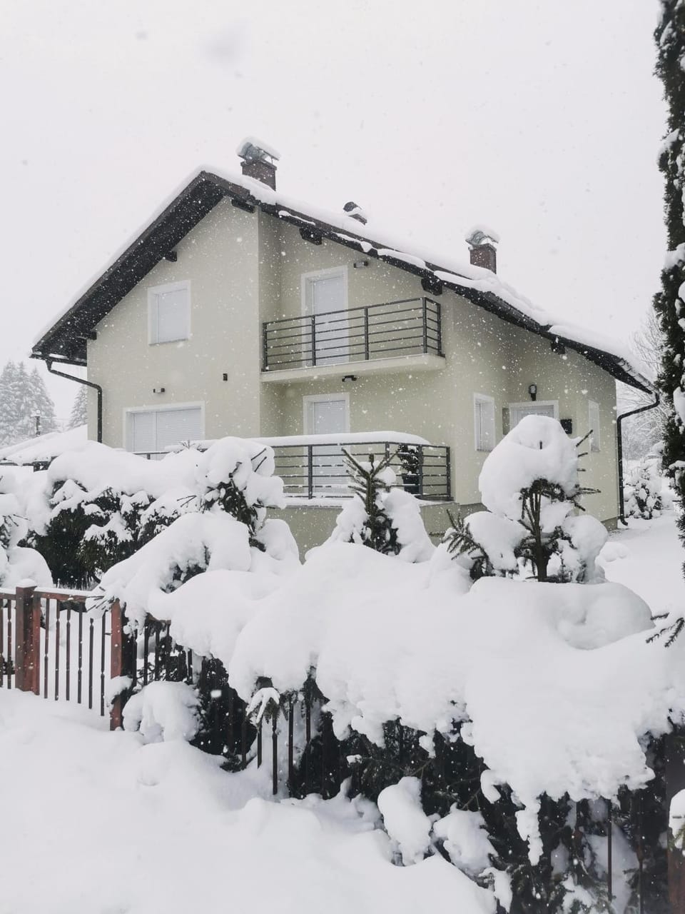 Property building, Day, Winter