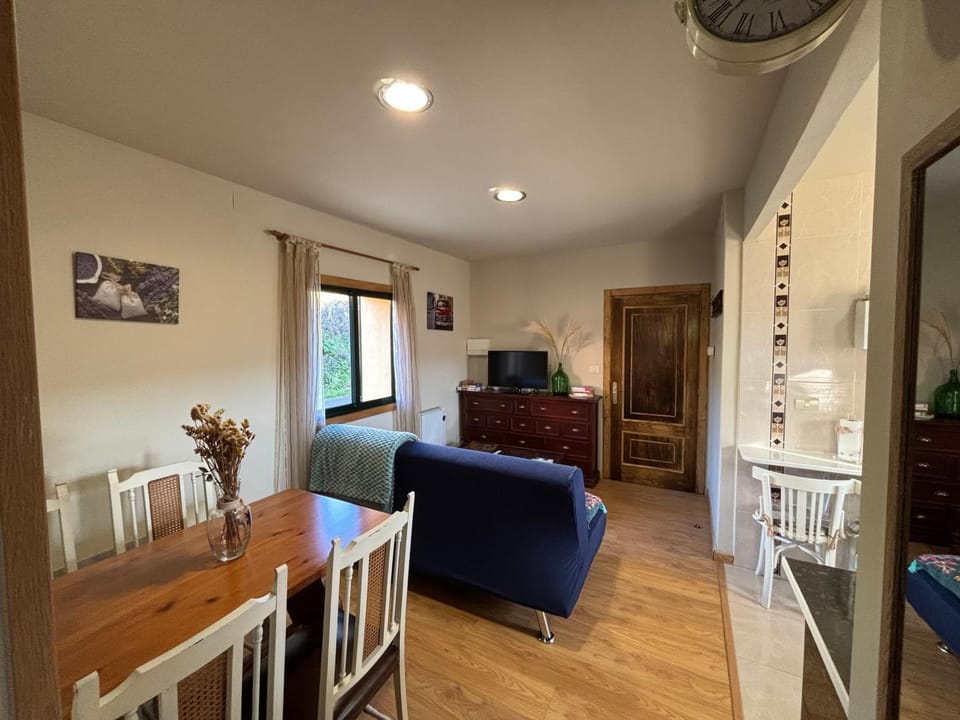 TV and multimedia, Living room, Dining area