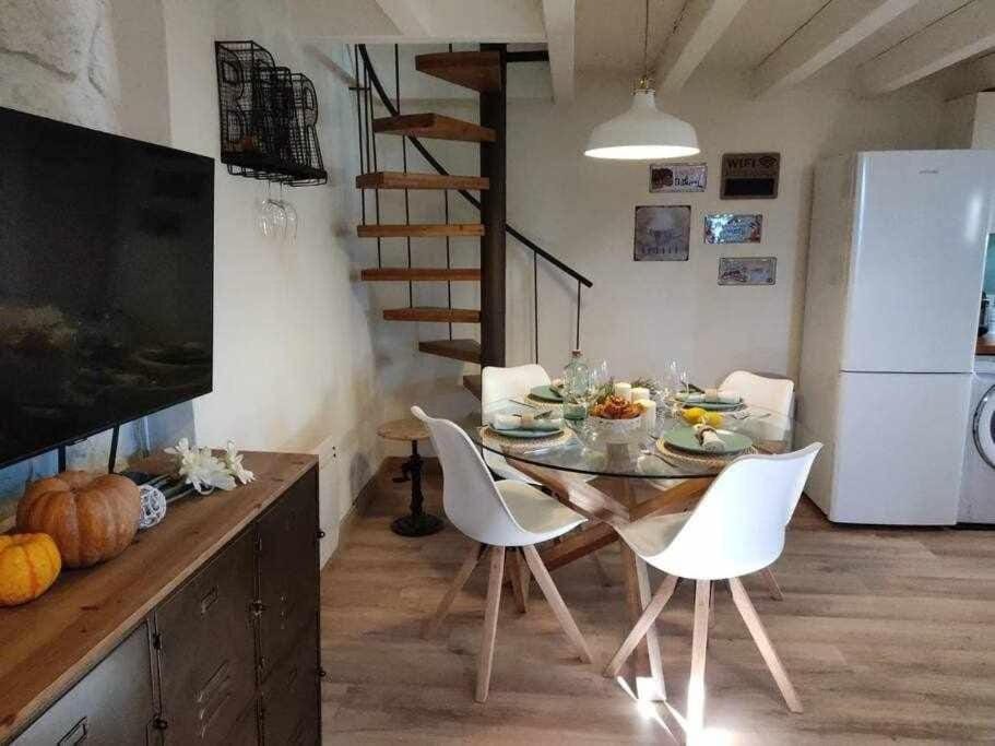 TV and multimedia, Kitchen or kitchenette, Dining area
