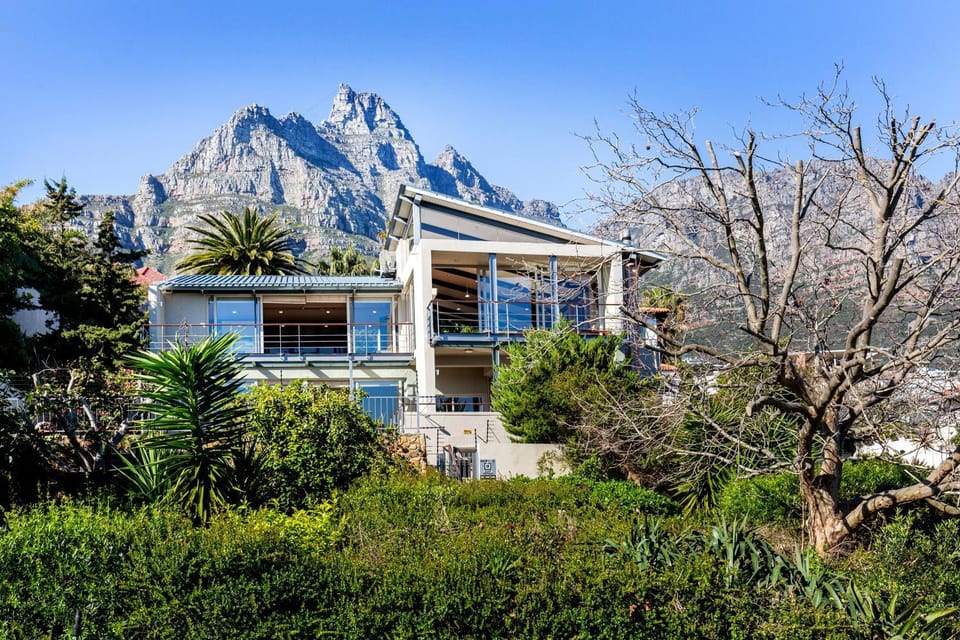 Ocean view luxury villa with pool - Camps Bay Villa in Camps Bay