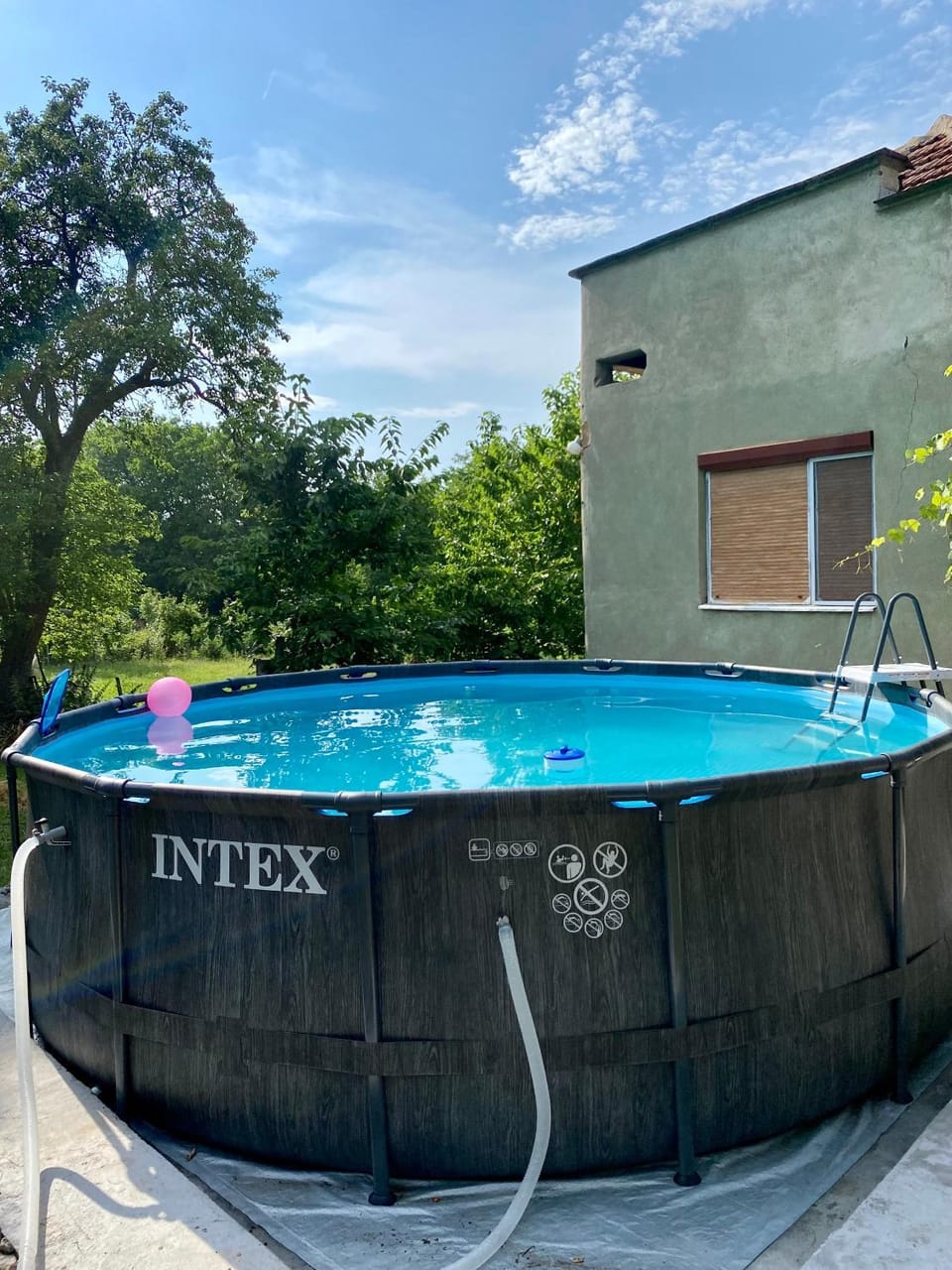 Swimming pool