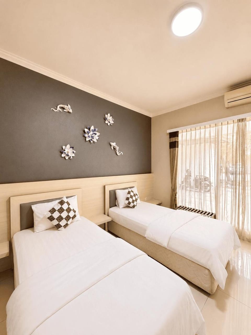 Enny's Guest House Bed and Breakfast in East Java