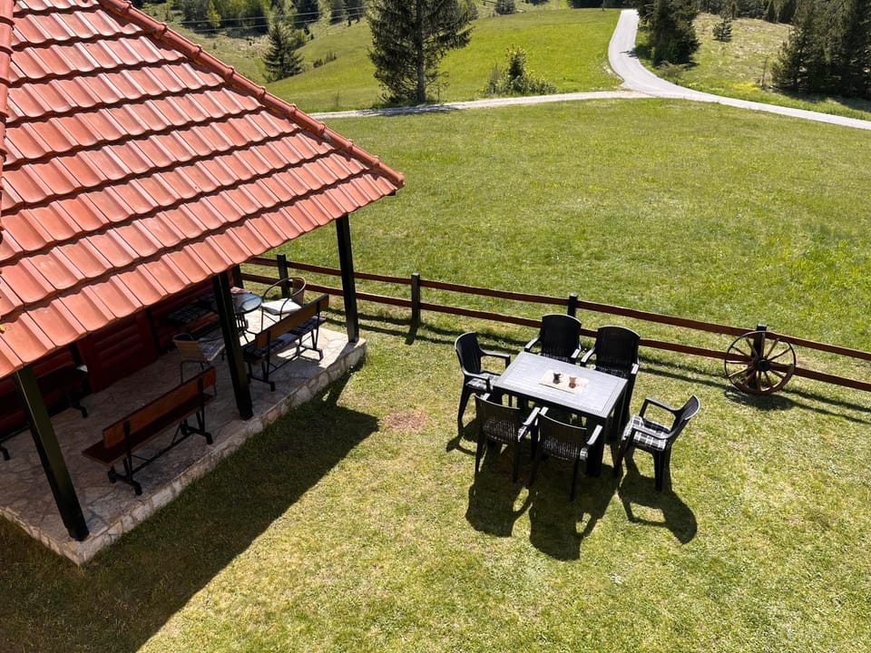 Property building, View (from property/room), Seating area, Garden view, Mountain view, Sunrise, Sunset