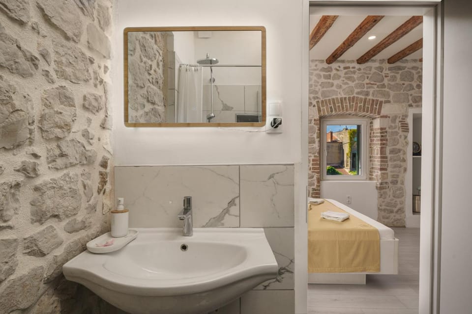 Bathroom, View (from property/room), Bedroom