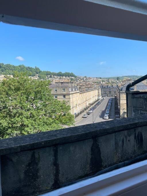 The Great Pulteney Penthouse, Bath City Centre Apartment in Bath