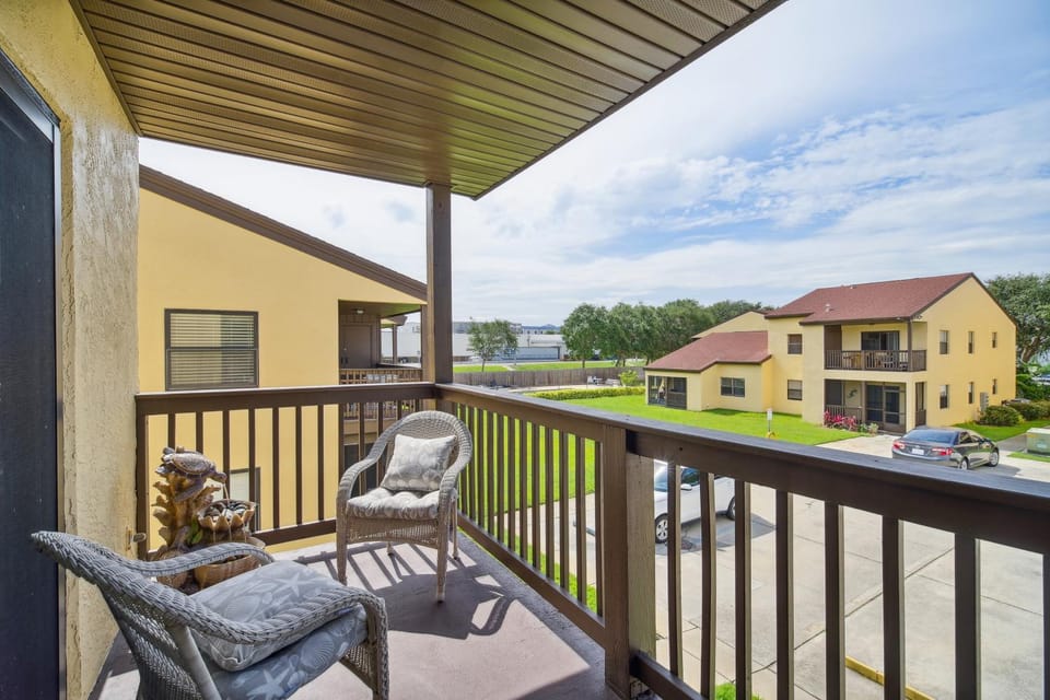 Cocoa Beach Vacation Rental - Walk to Pier! House in Cocoa Beach