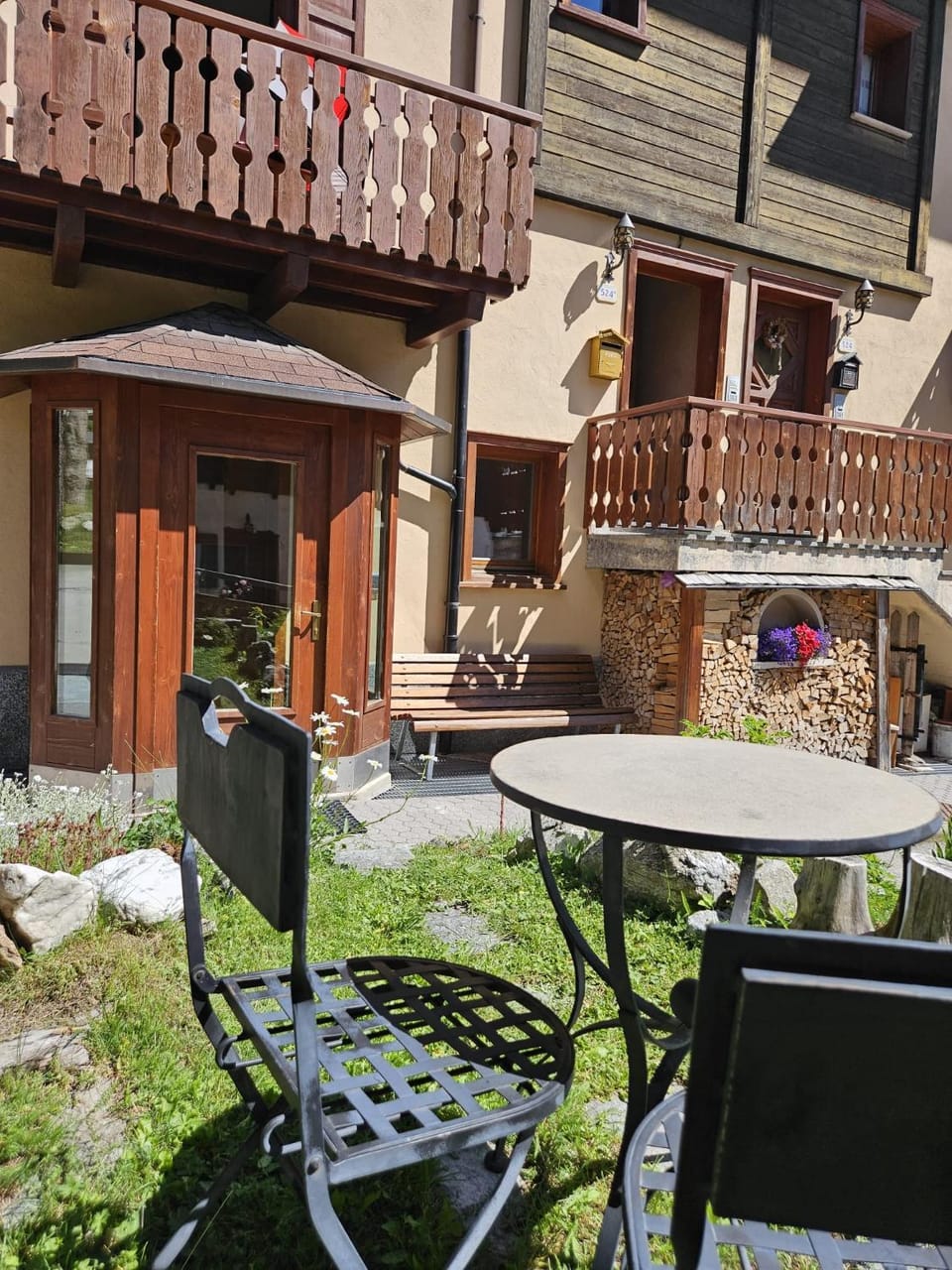 Property building, Garden view