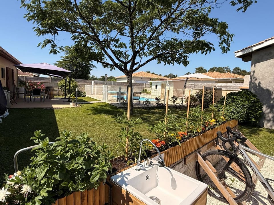 Property building, Garden, Cycling, Garden view, Swimming pool, Breakfast