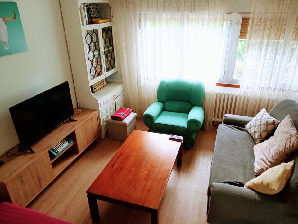 Casa campo con piscina La Arboleda House in Galicia