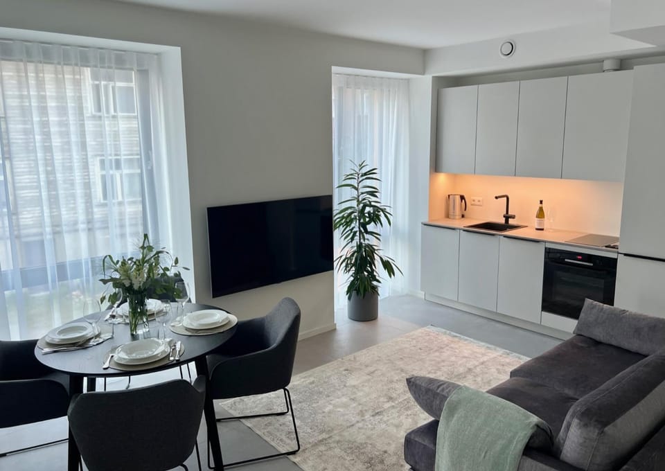 TV and multimedia, Living room, Dining area