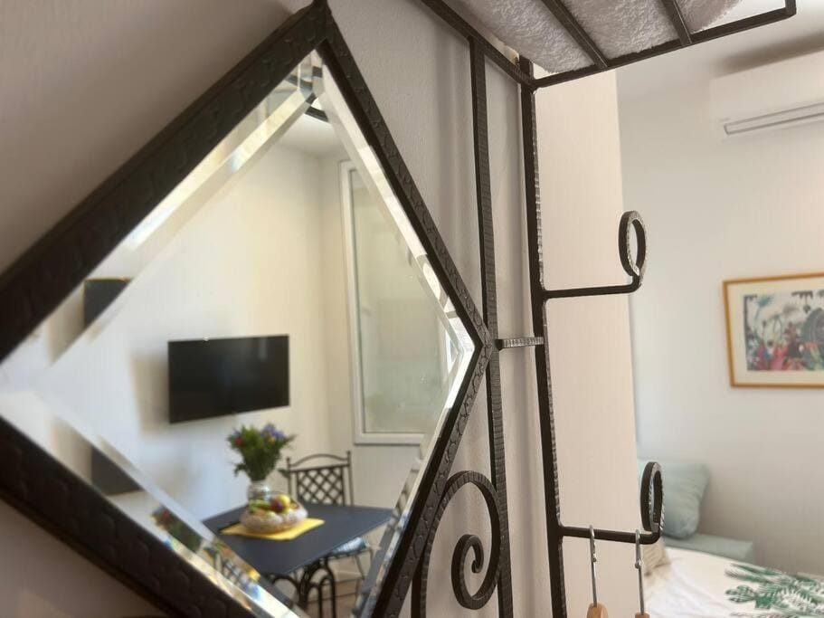 Jasmin Studio Cotignac Village Apartment in French Riviera