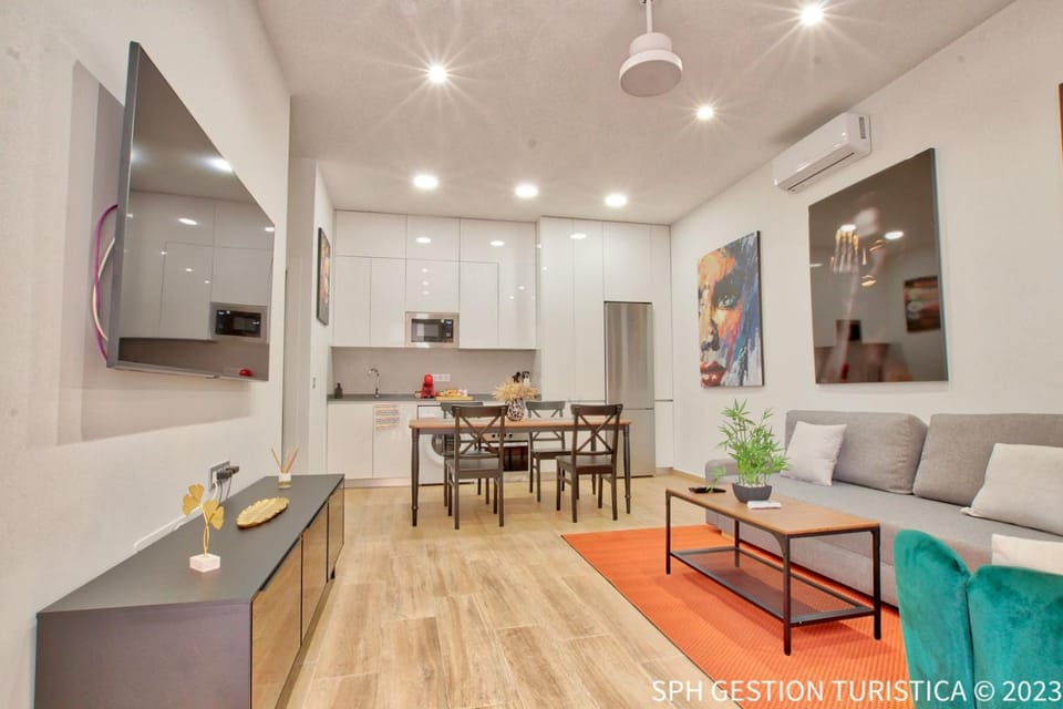 TV and multimedia, Kitchen or kitchenette, Living room, Dining area, minibar, air conditioner
