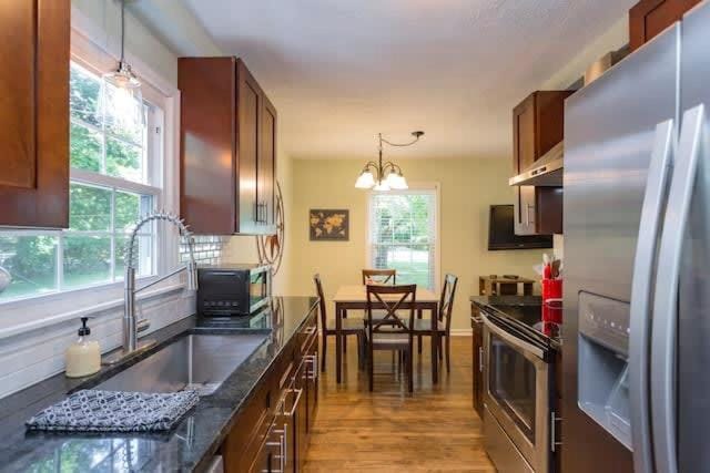 3 Bedroom Cottage Only 3 Miles from Downtown House in East Nashville