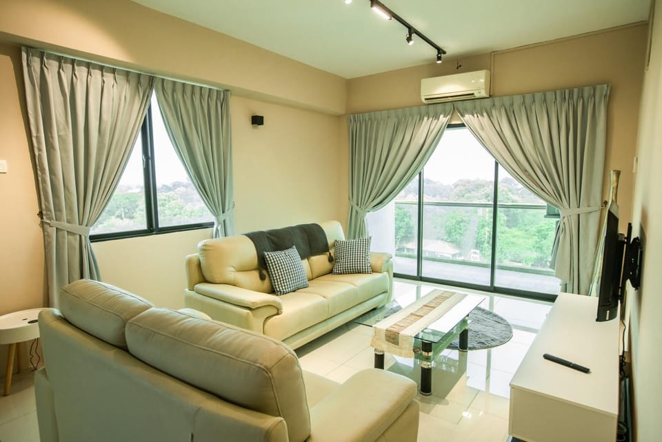 TV and multimedia, Balcony/Terrace, Living room, Seating area, River view, air conditioner