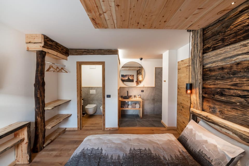 Bed, Photo of the whole room, Bedroom, wardrobe