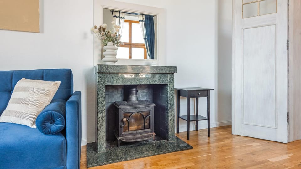 Living room, Seating area, flat iron