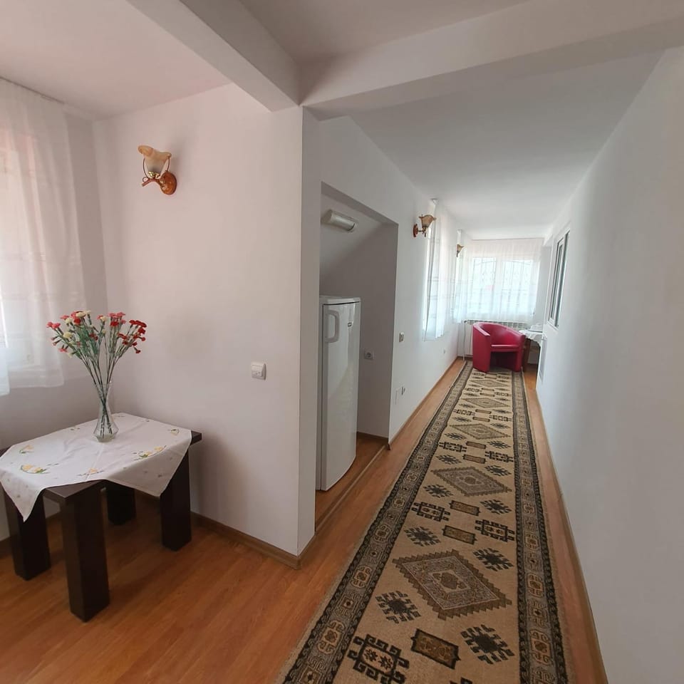 Apartament 3 camere strada Bailor Baltatesti Apartment in Romania
