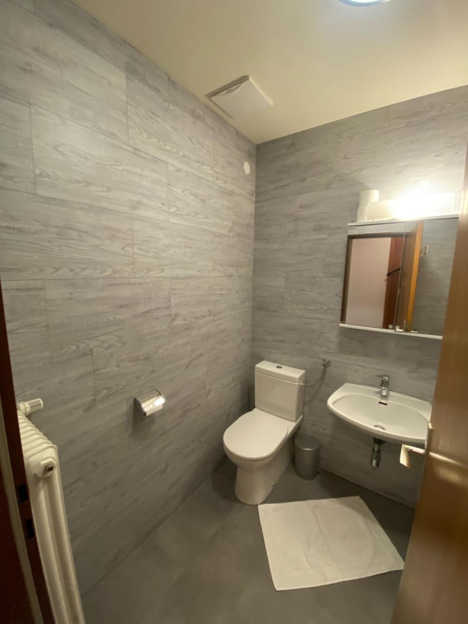 Toilet, Bathroom