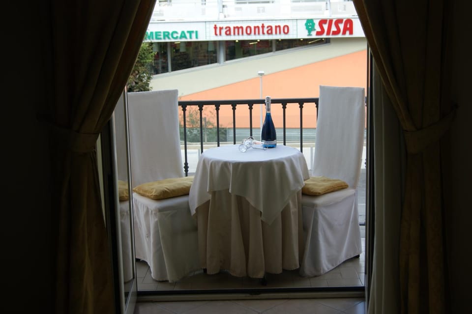 Balcony/Terrace, Alcoholic drinks