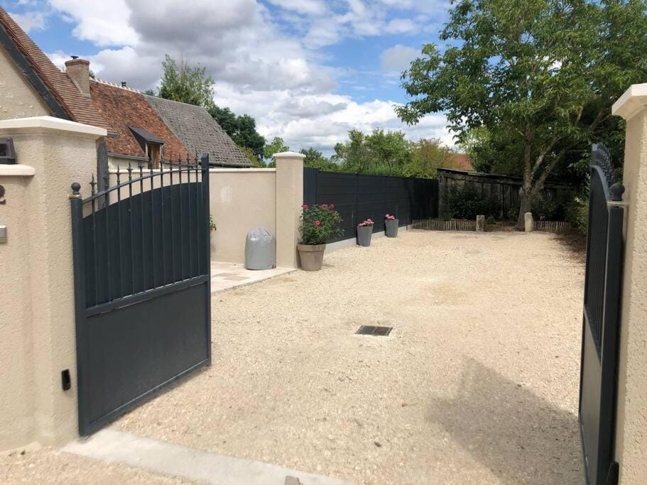 Garden, Parking